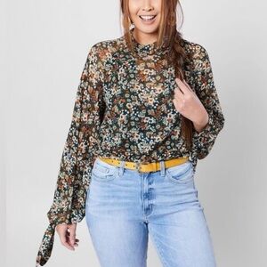 Free People All Dolled up Floral Green Cropped Blouse Long Sleeve Top Size S
